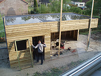 Reportages: De opbouw van een tuinhuisje.