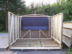 De opbouw van een Kerstchalet ideaal voor kerstmarkten, fairs, beurzen en tentoonstellingen
